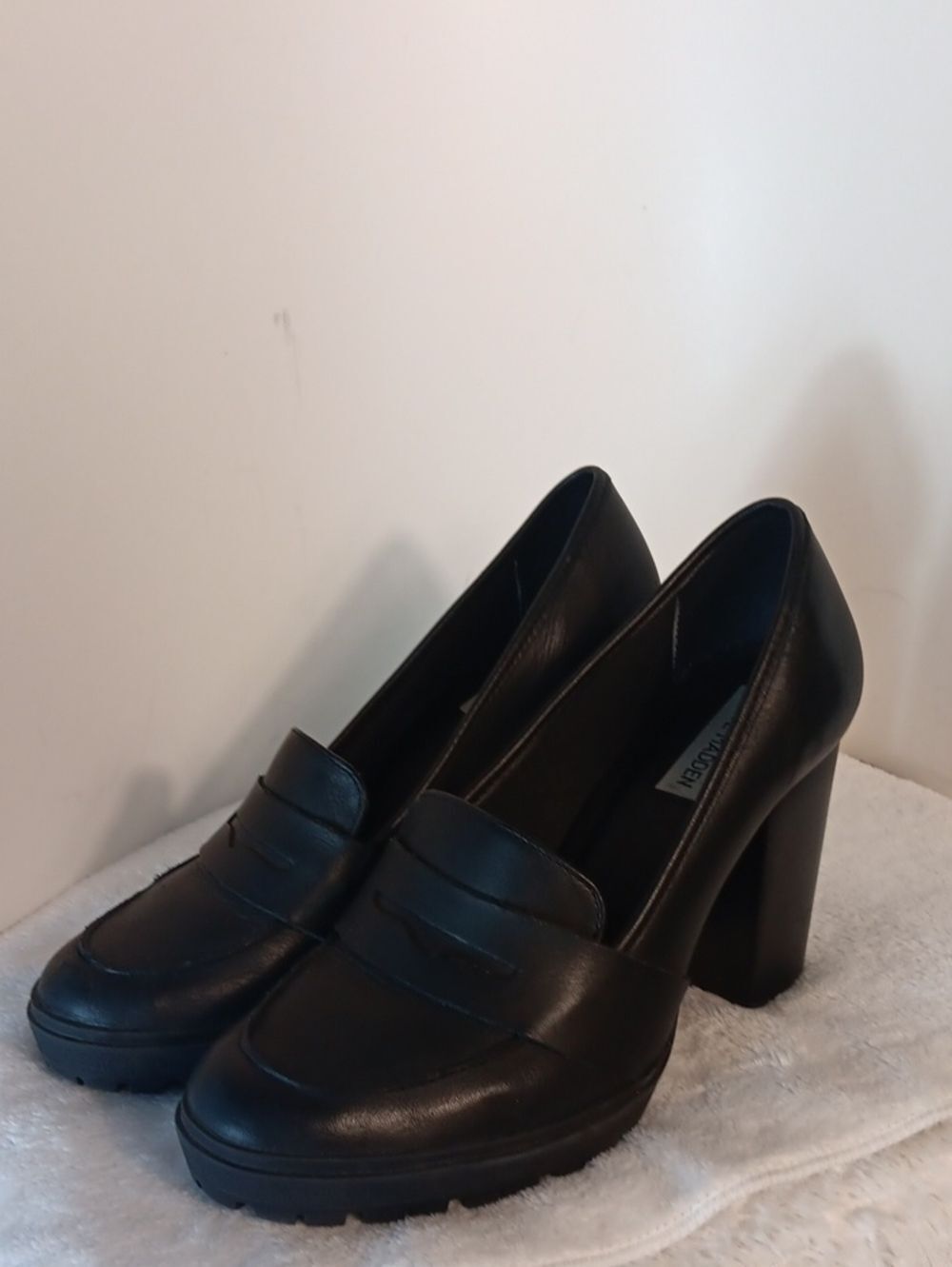 Steve Madden Black Leather Chunky Heel Loafers